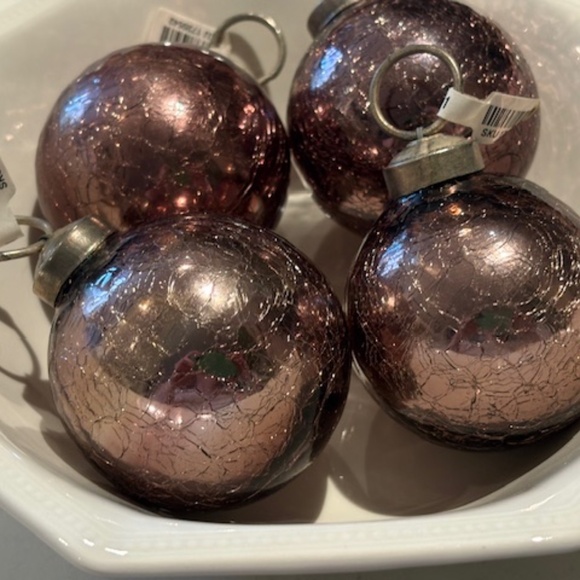 Set of 4 Vintage Amethyst-coloured Christmas Kugels - Picture 3 of 3